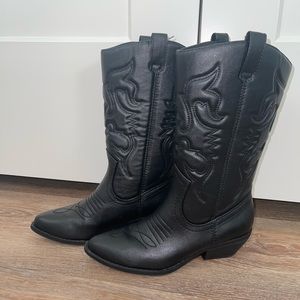 Black cowboy boots 7.5